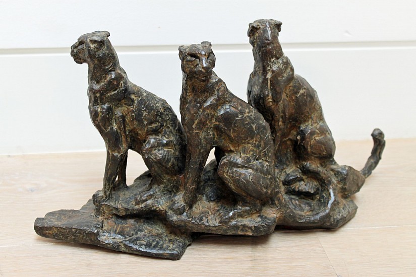 DYLAN LEWIS, S394 Sitting Cheetah Trio I Maquette
Bronze