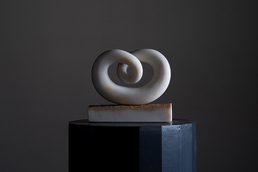WILLIAM PEERS, Odono
Portuguese Marble