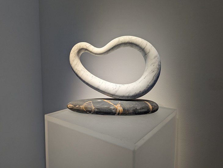 WILLIAM PEERS, Orgos
Carrara marble