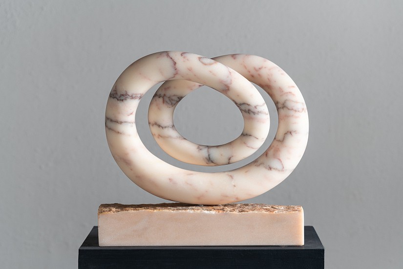 WILLIAM PEERS, Morsha
Portuguese Marble