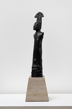 Deborah Bell, Four pillars dancing West, edition of 12, bronze, 44 x 12 cm HR (c) Damian Griffiths (1)