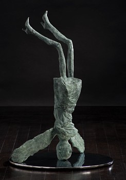Fallen Angel (small), bronze, 100 x 70 x 40 cm FAC696 (1)